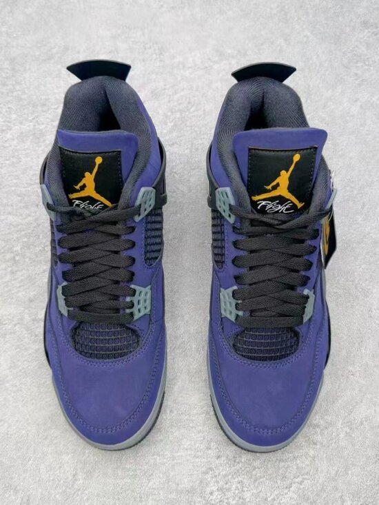 Air Jordan 4 Retro \